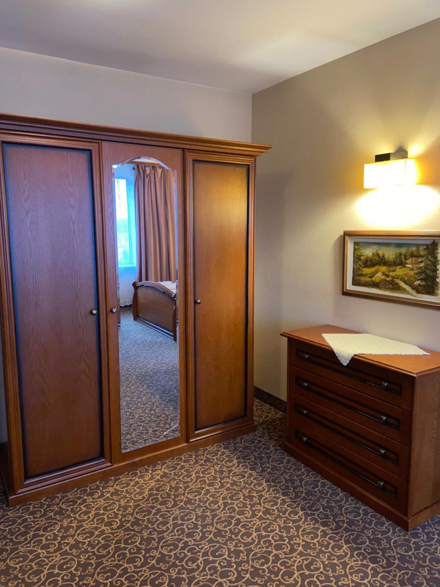 Hotel Partner Mińsk Mazowiecki Esterno foto